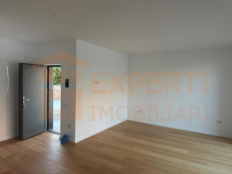 Vilă de vânzare pe malul lacului | in zona Mamaia Nord | 0% Comision