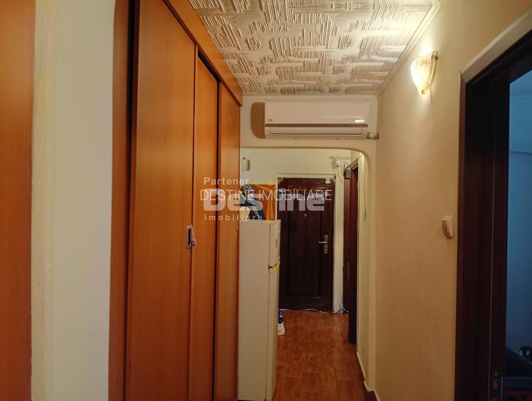 apartament decomandat 3 camere, cartier Rovine - 8
