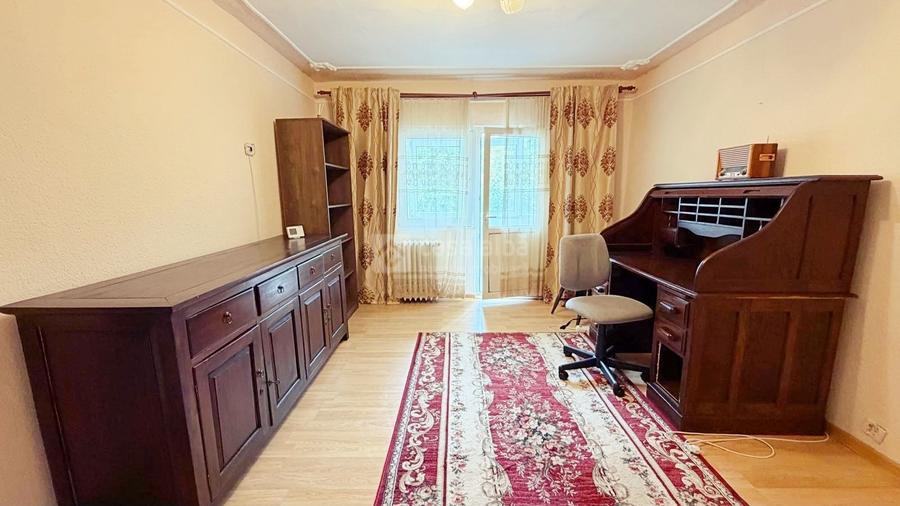 Nicolina - prima statie, 2 camere decomandat renovat, gata de mutare