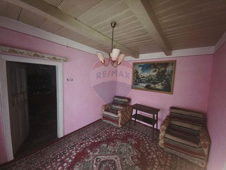 Casă / Vilă cu 4 camere de vânzare