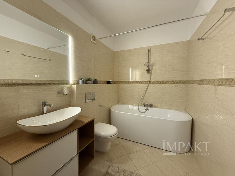 Penthouse pe doua niveluri cu 5 camere in cartierul Buna Ziua!