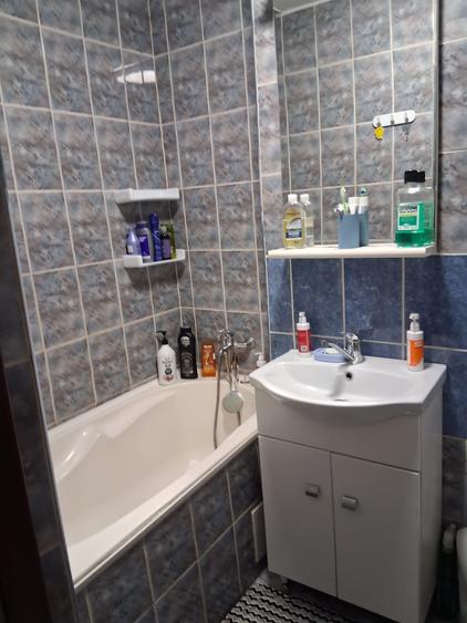 Apartament 4 camere mobilat si utilat ,decomandat,etaj 4/4,liber imediat,