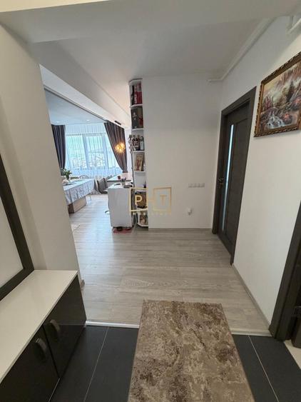 Apartament cu 3 camere de vânzare, 62 mp, zona Sub Cetate!