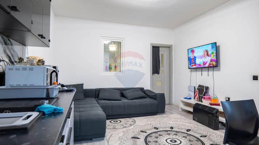 Vanzare casă individuala 4 camere, curte, Chitila -3 minute de scoala