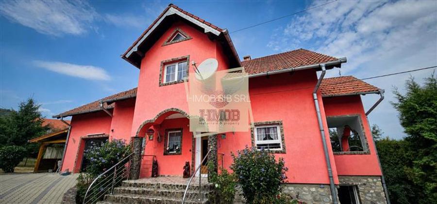 Casa individuala | 6 camere | Teren 935 mp | Garaj | Comision 0% | Saliste - 30