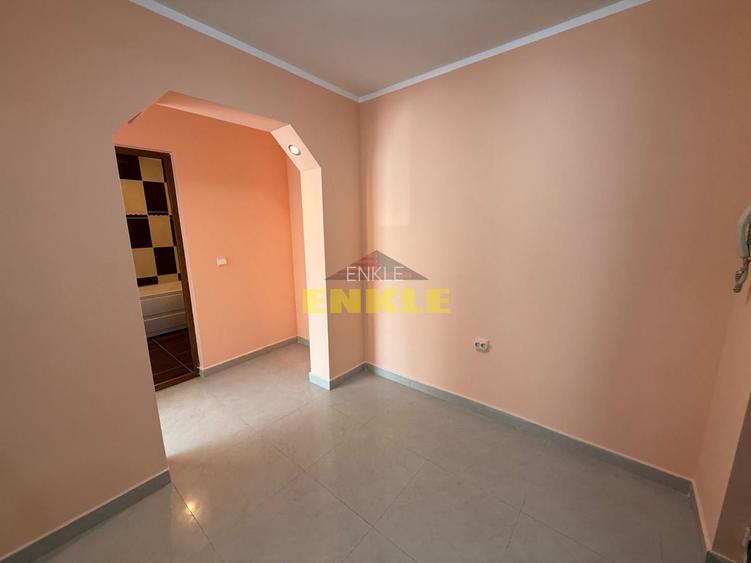 De vânzare apartament 2 camere decomandat – zona Liceului Sportiv - 4