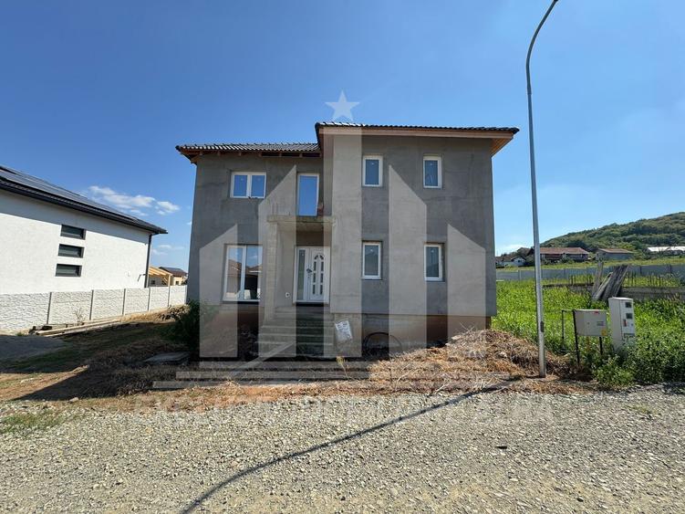 Casa individuala | Semifinisata | 150 mp | 354 mp teren | Micesti
