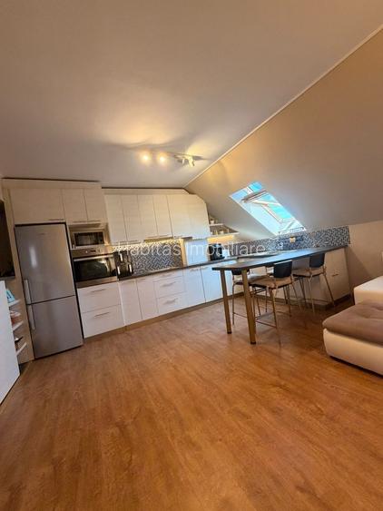 Apartament 3 camere cu scara interioara, mobilat si utilat, parcare