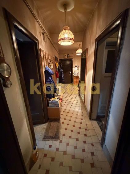 Apartament de vânzare | Ultracentral | 3 camere | Garaj | Boxă