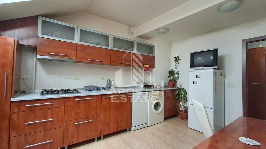 Apartament 2 camere decomandat la mansarda