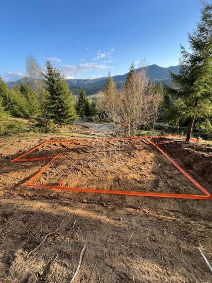 Teren intravilan 1074 mp cu utilitati-ideal pensiune, cabane-Colibita
