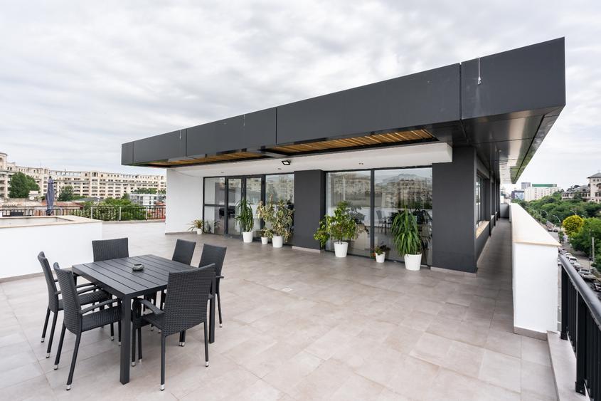 Sediul de Companie Exclusivist | Penthouse 243 mp | Vedere Panoramică & Parcare