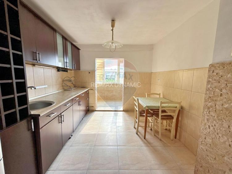 Închiriere apartament 3 camere, Micalaca, Arad - 2