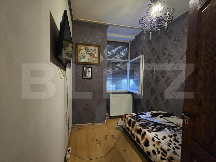 Apartament cu 3 camere de vânzare, 57 mp, zona Centrală