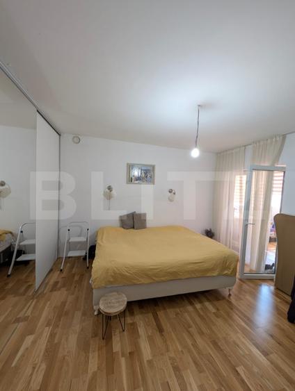 Penthouse cu 4 camere, 165 mp, terasa de 150 mp, 2 parcari, zona Stejarului