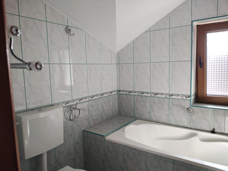 Vila duplex, garaj, zona Scoala Britanica