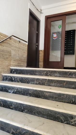 PROPRIERTAR INCHIRIEZ ap. 2 CAM, (parter inalt) str.ARMENEASCA colț cu Bd.CAROL