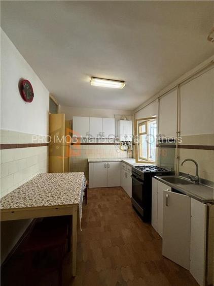 Apartament 3 camere cf 1 semidecomandat  zona Unirii Sud - 10