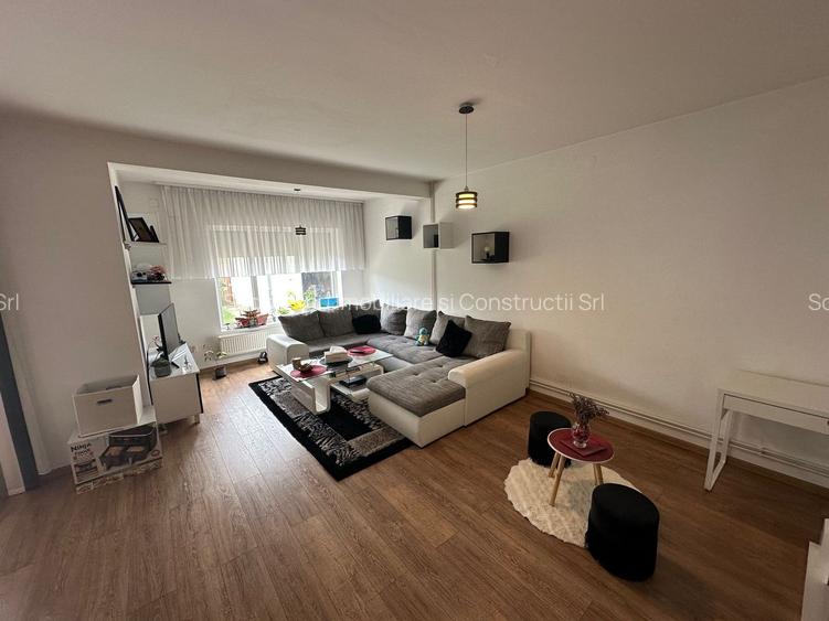Casă / Vilă cu 5 camere zona Lunei - 5