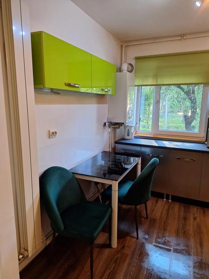 Vand apartament 2 camere central