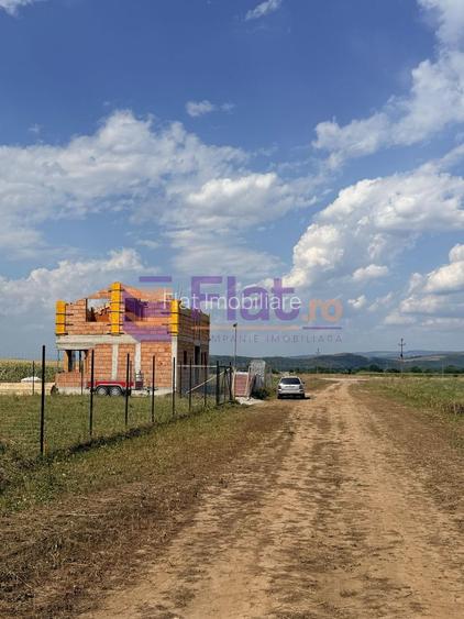 Teren intravilan de vânzare în Hărman, Brașov cu utilitati - 3