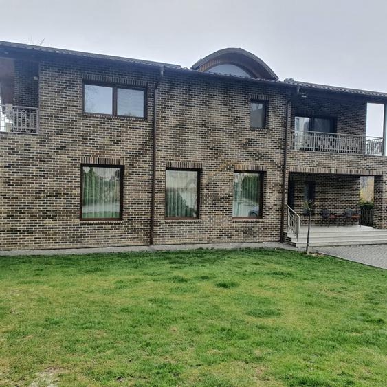Casa superba de vanzare, 310 utili , 900 teren, locatie de exceptie!