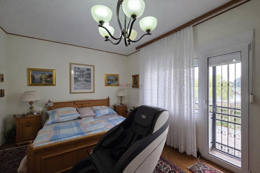 Refugiu exclusivist pe malul lacului Snagov – proprietate rară