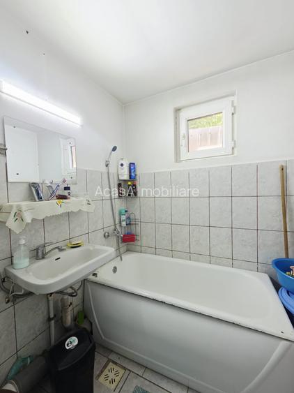 Casa din zidarie an 2006 cu toate utilitatile Independenta - 7