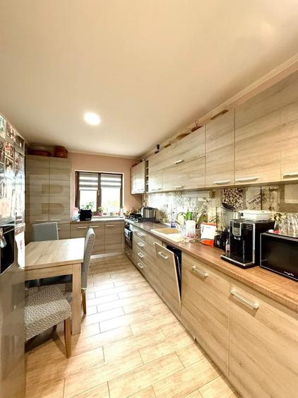 Casa ultrafinisata cu 4 camere, în suprafață de 190 mp, Zalau