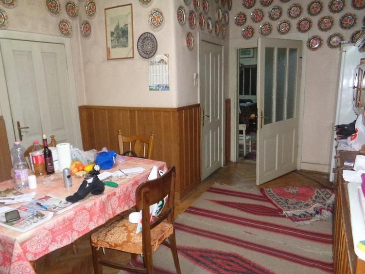 Vanzare casa 220 mp utili, teren 860 mp, Semicentral