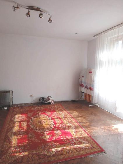 Apartament la casa etaj 1 zona Soseaua Alba-Iulia