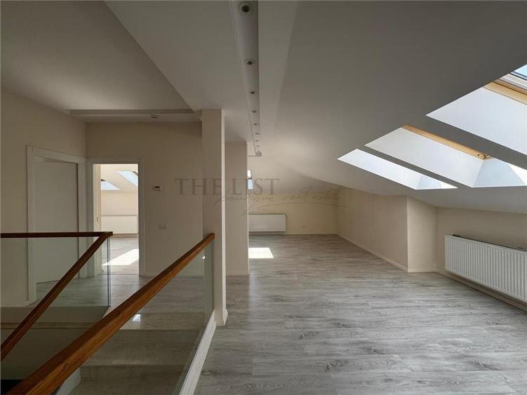 De Vanzare Vila Duplex | Oxford Gardens
