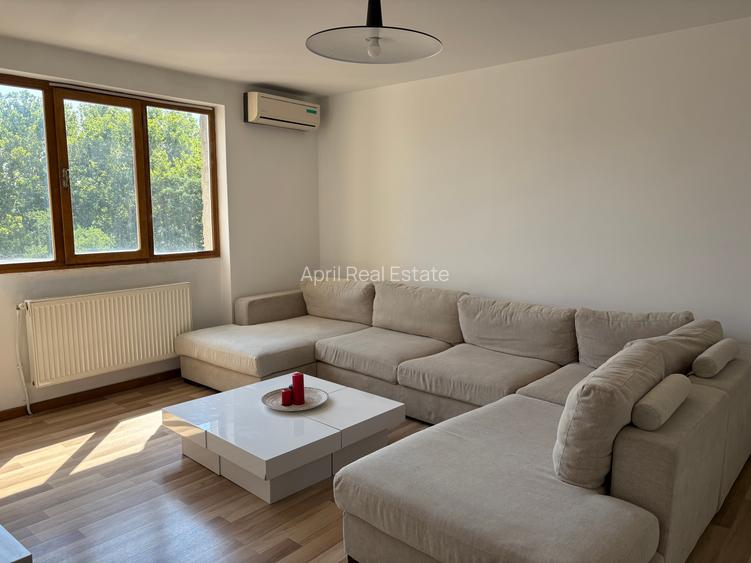 Magheru, ap. 3 camere, 75mp utili, et.5, mobilat, centrala proprie, 550Euro/luna - 2