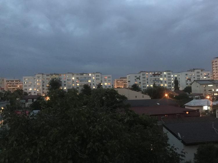 Proprietar, Apartament Piata 1Mai/Mihalache, bloc nou, 300m metrou