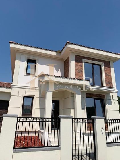 Casa despartita prin Garaj.Langa Padure.Liniste.Intimitate
