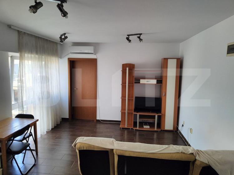 Apartament cu 1 camera, 40 mp + Balcon, Zona Farmec