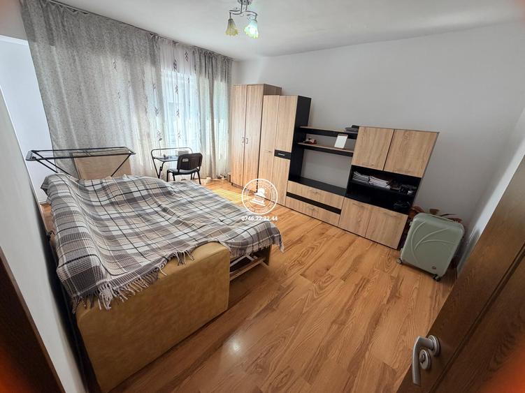 Apartament cu 3 camere decomandat Dacia 2 bai et 3/4.