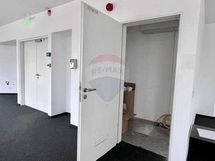 Inchiriere spatiu de birou 644 mp - Universitate - comparti Flexibila