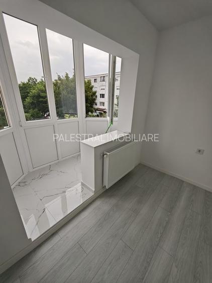 Garsoniera Tractorul ,renovata lux,etaj 2,69500 Euro - 2