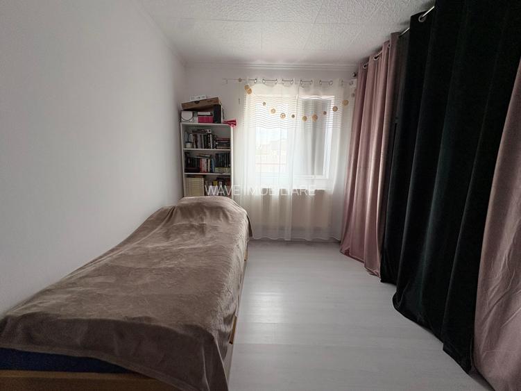 Casa 3 camere P+M, zona C , Valu lui traian