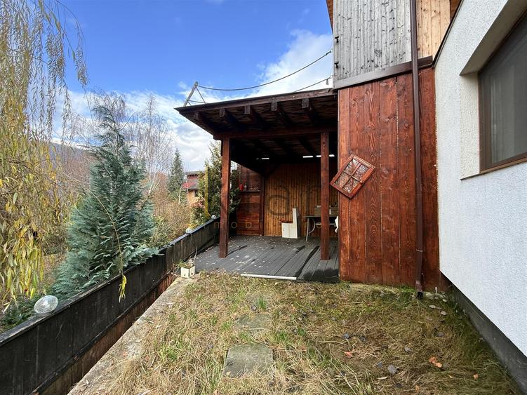 Casa de vacanta cu panorama spre lac