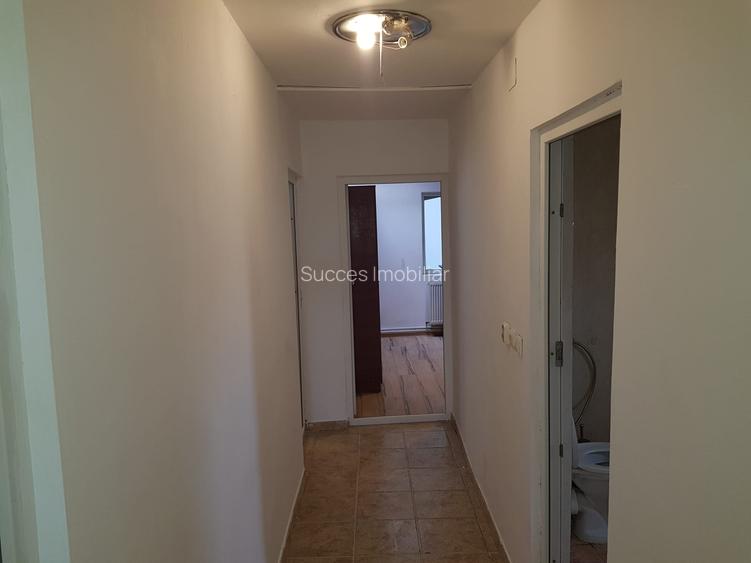 MIHAI BRAVU-METROU,4 CAM,MOBILAT,IN VILA ,ETAJ 3, 140 MP ,600 EURO