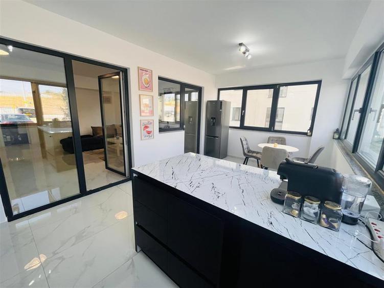 Eleganta si confort | 2 camere in bloc nou, parcare – zona Panoramic