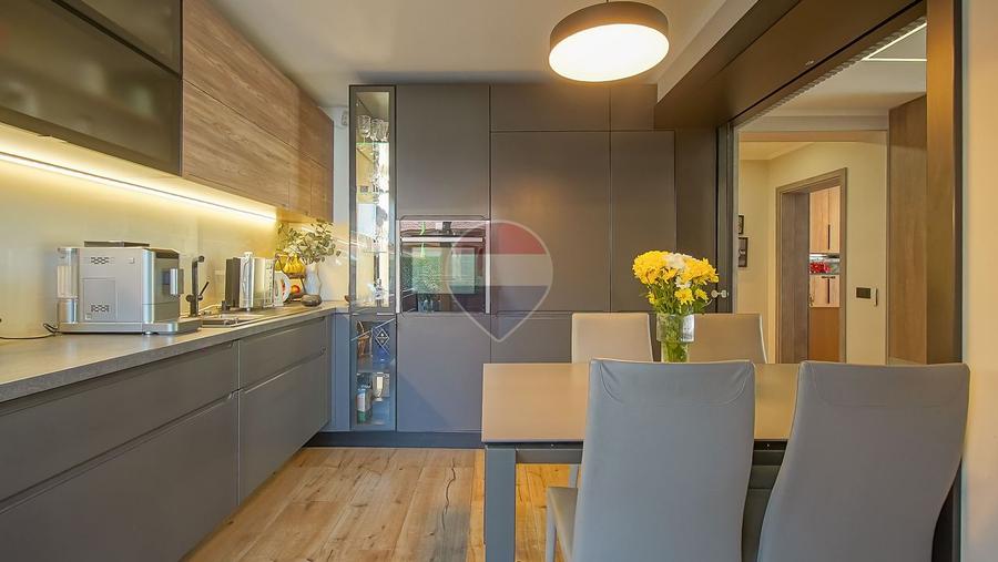 Apartament premium tip vilă, cu terasă de 70 mp, garaj | Răcădău