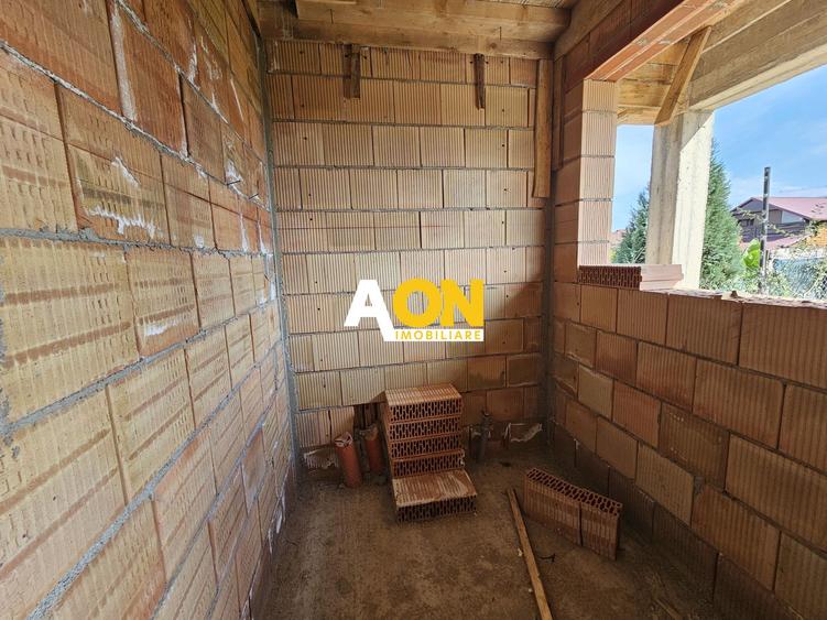 Casa la rosu, 4 camere, 2 bai, 345 mp teren, zona Ampoi 3