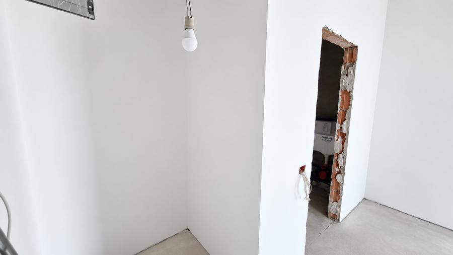 APARTAMENT 3 CAMERE | 77 MP | BALCON + BOXA | ETAJ 4 | ZONA CENTRAL A