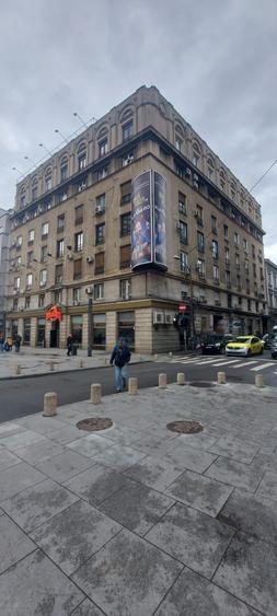 Universitate - Garsoniera decomandata in inima orasului, metrou la scara