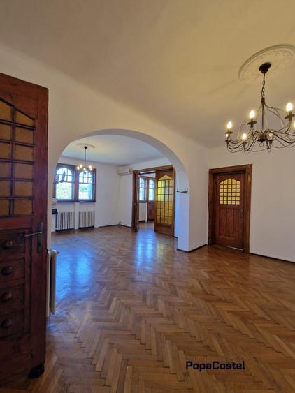 Piata Romana - Lascar Catargiu 3 camere etaj 3 in vila istorica, ideal birou