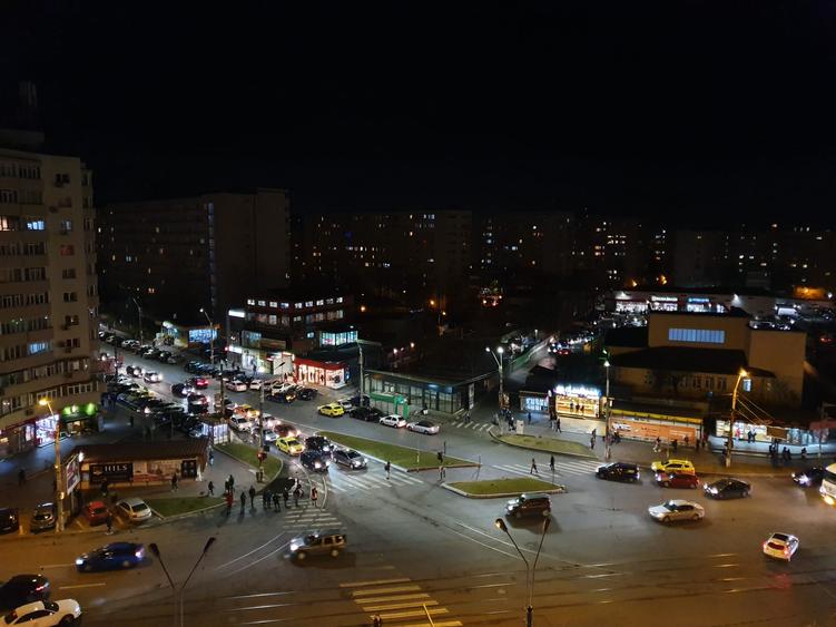 Dristor, 2 camere, 1 minut metrou, decomandat