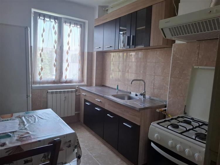 Inchiriere apartament 2 camere zona Democratiei